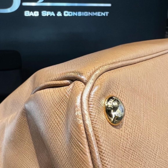 Prada Saffiano Large Tote - Picture 7 of 10